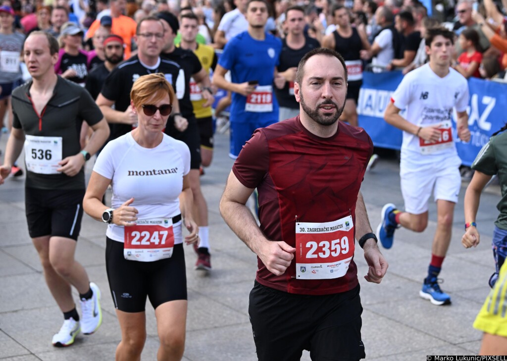Gradonačelnik Tomašević na startu utrke Zagrebačkog maratona