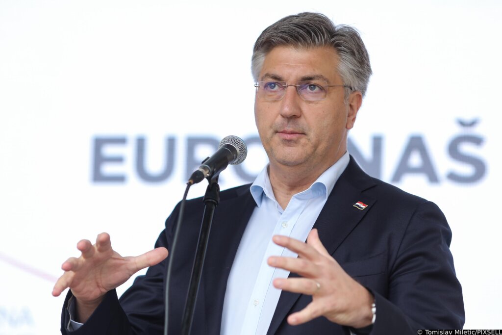 Premijer Plenković, Boris Vujčić I Ministar Financija Primorac Sudjelovali Su Na Manifestacija Dani Eura U Zagrebu