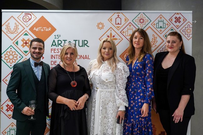 vino2.jpg__648x432_q85_subsampling-2