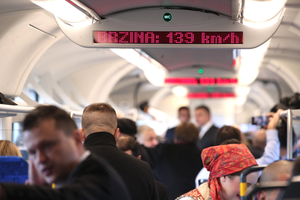 Zagreb: Predstavljanje I Vožnja Prvim Vlakom Kojeg Je Končar Isporučio HŽ U