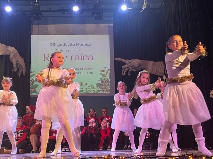 božićna priredba modec (2)