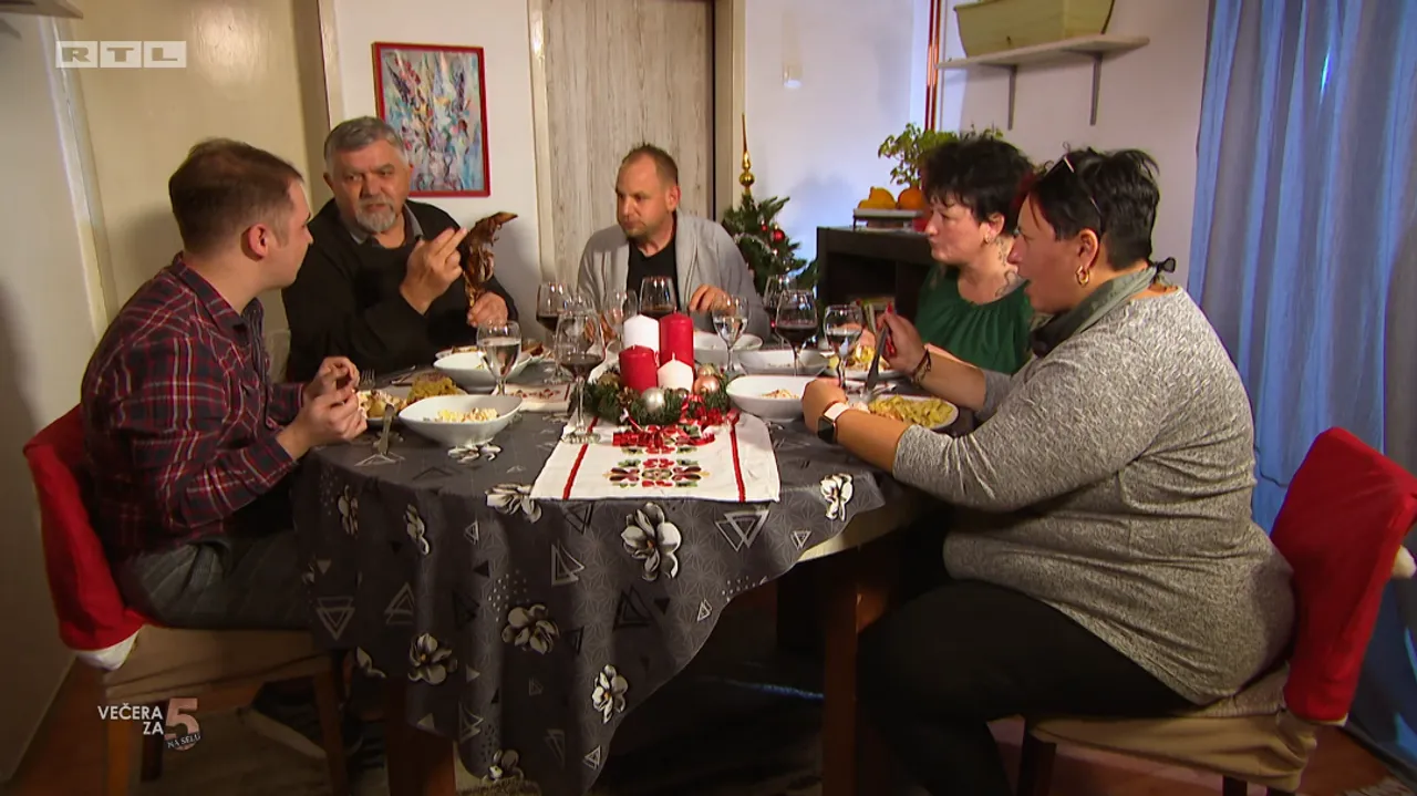 Ivanova večera nije najbolje uspjela: Purica bila suha i prepečena, mlinci ljuti…