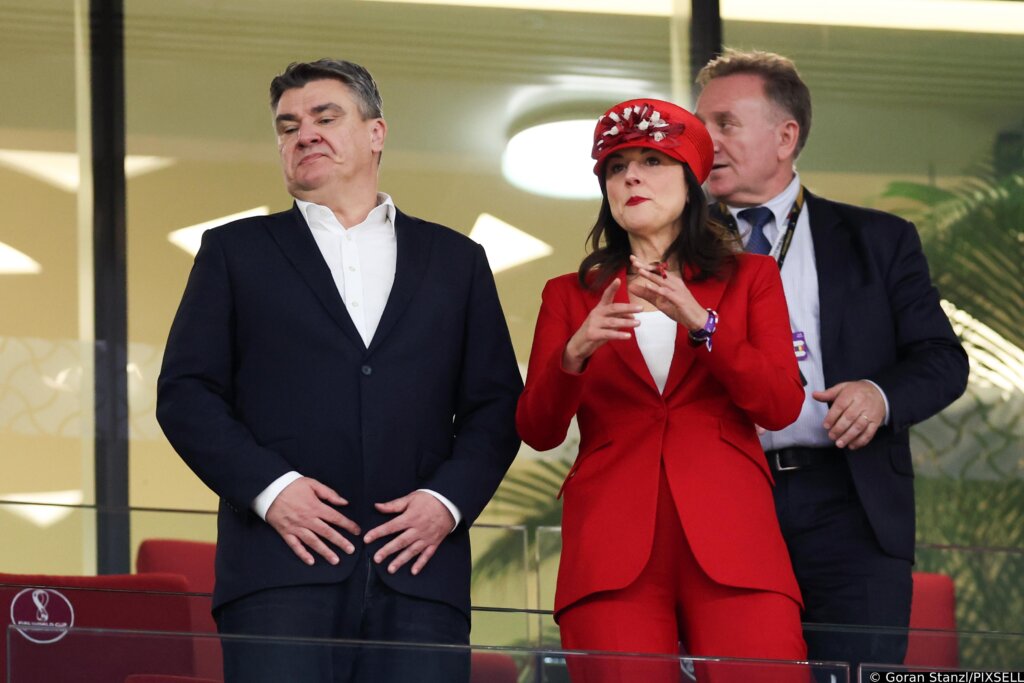 KATAR 2022 - Predsjednik Milanović sa suprugom Sanjom na susretu Hrvatske i Belgije