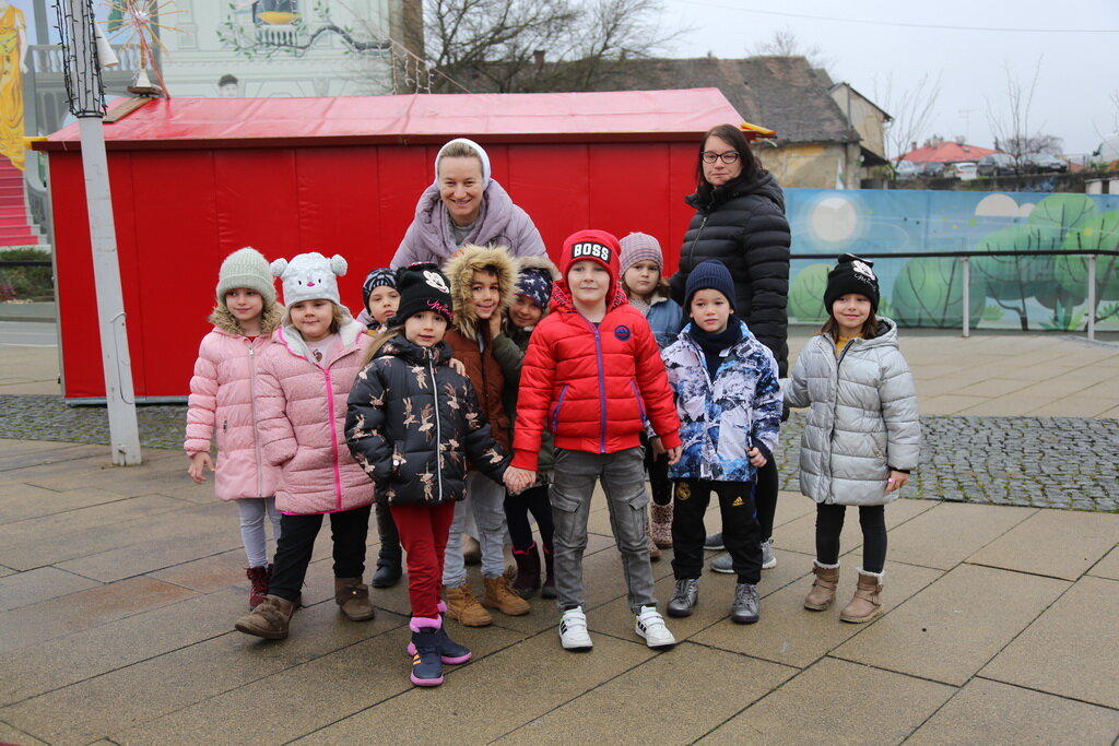 petak-advent-kicenje-borova-08