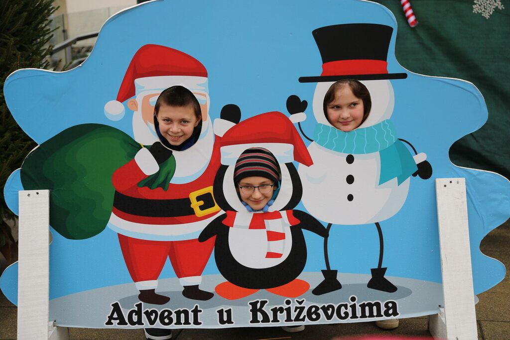 petak-advent-kicenje-borova-17