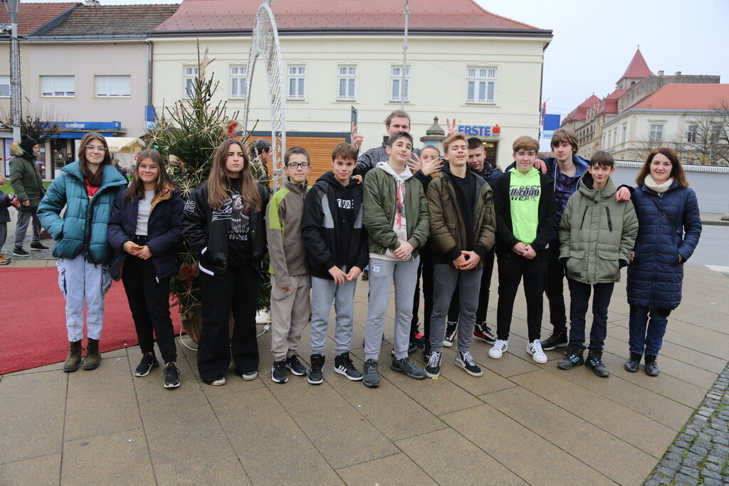 petak-advent-kicenje-borova-24