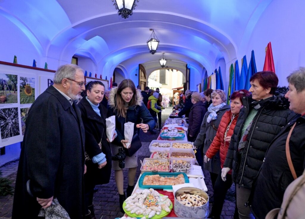 sajam_kolaca_advent_zupanijska_palaca_2022 (12)