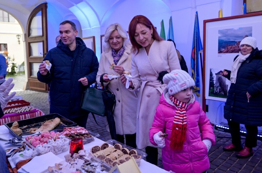 sajam_kolaca_advent_zupanijska_palaca_2022 (4)