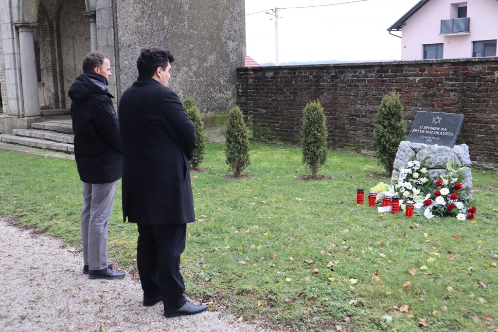 04 polaganje_cvijeca1