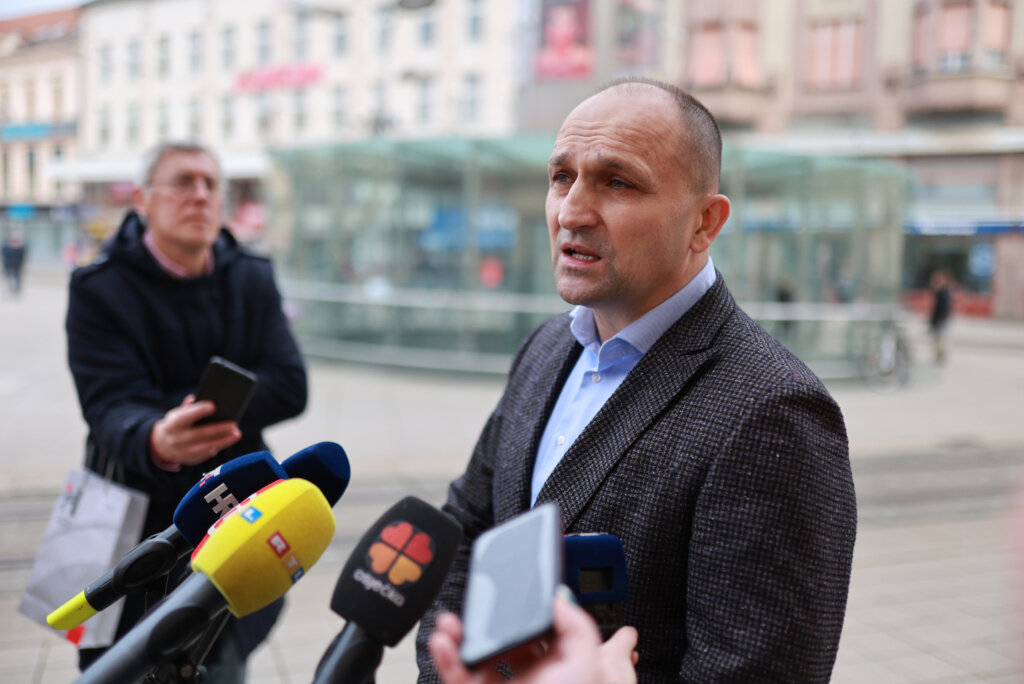 Osijek: Povodom smjene ministrice Tramišak župan Anušić obratio se medijima