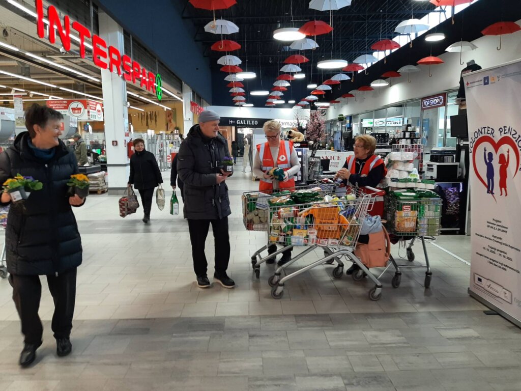 Za Socijalnu samoposlugu građani u Supernovoj Koprivnica donirali 288 kg hrane i 58 higijenskih proizvoda 