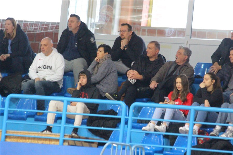 kosarka radnik kadeti 10