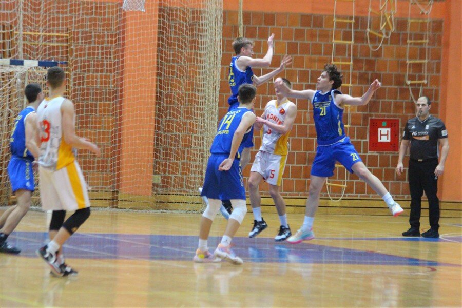 kosarka radnik kadeti 21