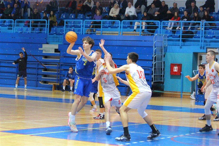 kosarka radnik kadeti 28