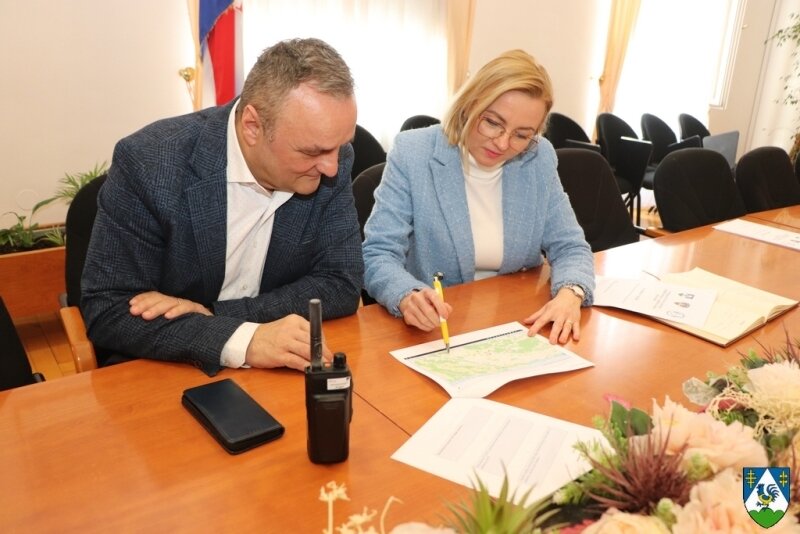 IMG_1080_800x800-equal