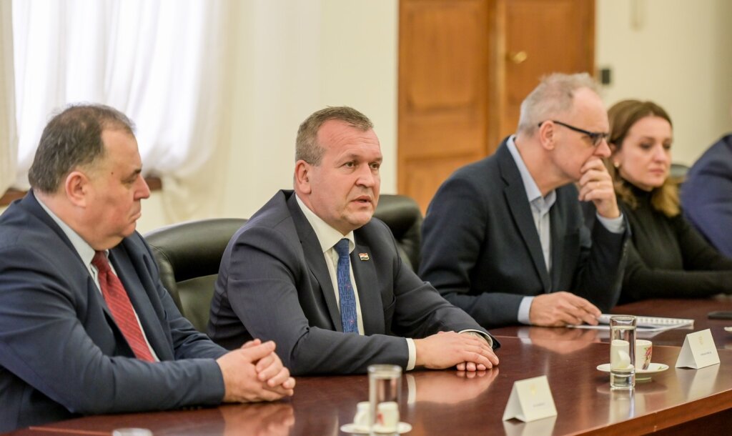 Izaslanstvo_Licko_senjske_zupanije (39)