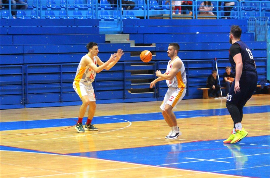 kosarka radnik labrada 30