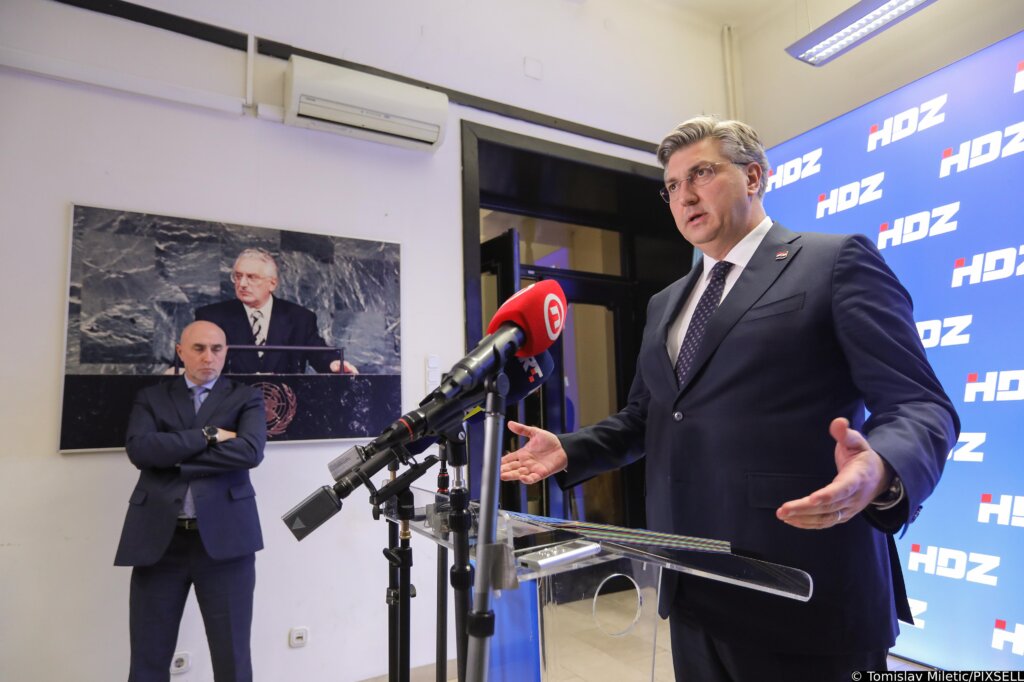 Plenković najavio novi paket mjera pomoći od 1. travnja: “Zadovoljni smo i sa zadnjom anketom, HDZ je uvjerljiv, sedma godina mandata”