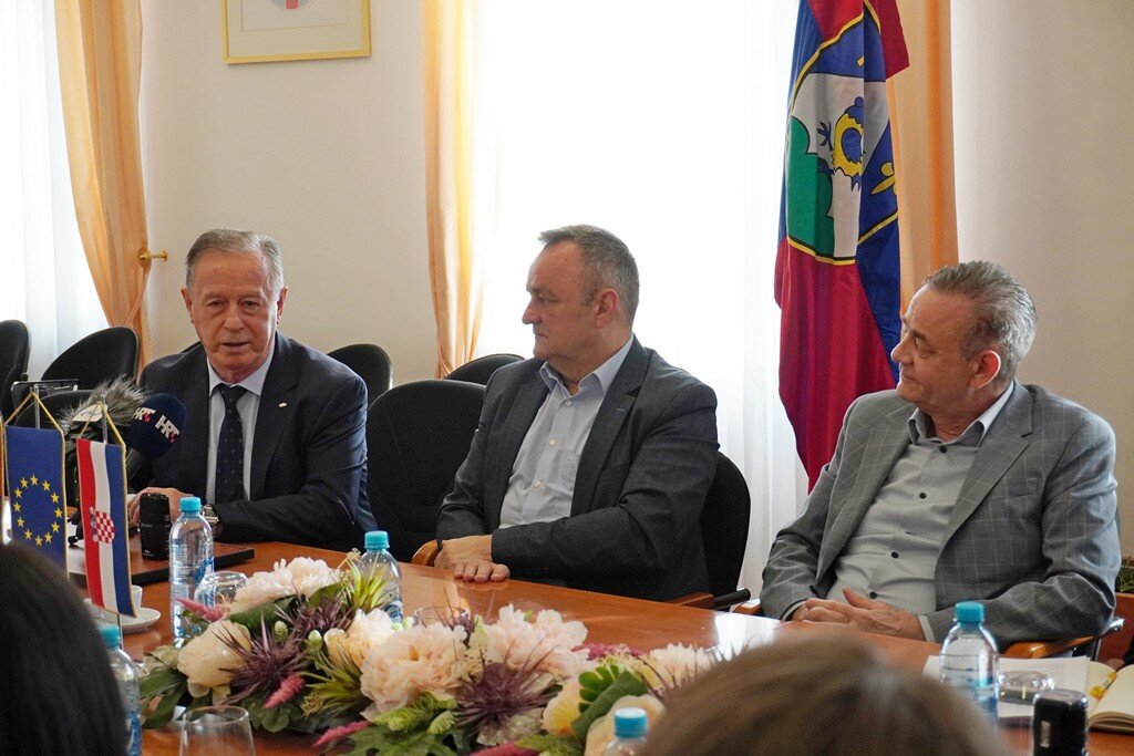 potpisivanje zupanija (1)