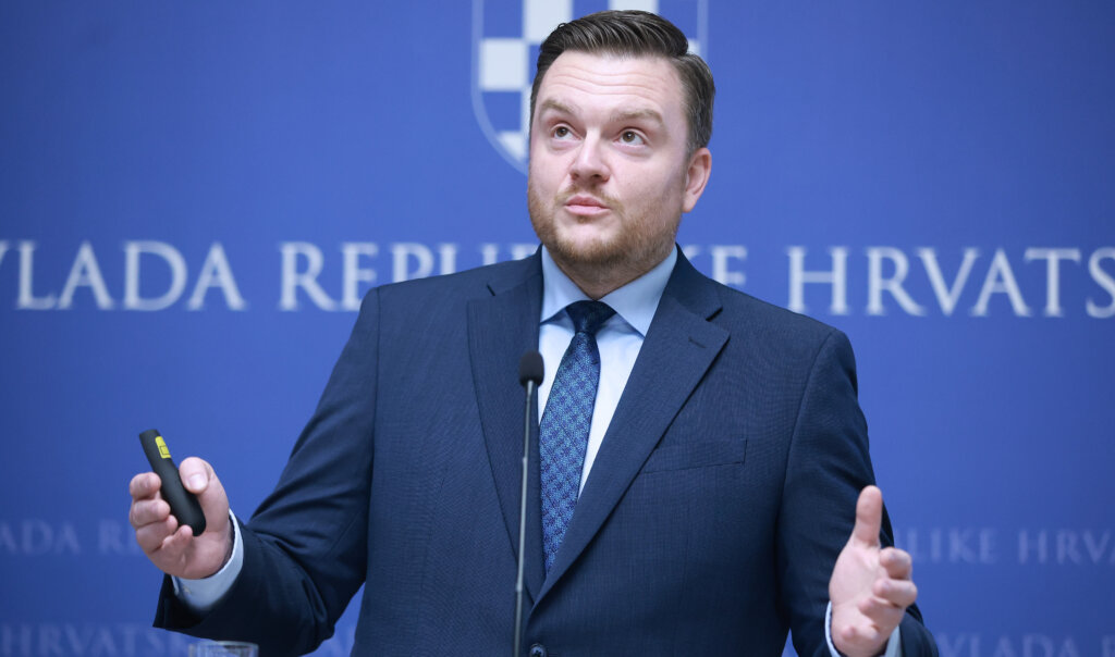 Zagreb: Ministar Primorac dao je izjavu o državnim obveznicama