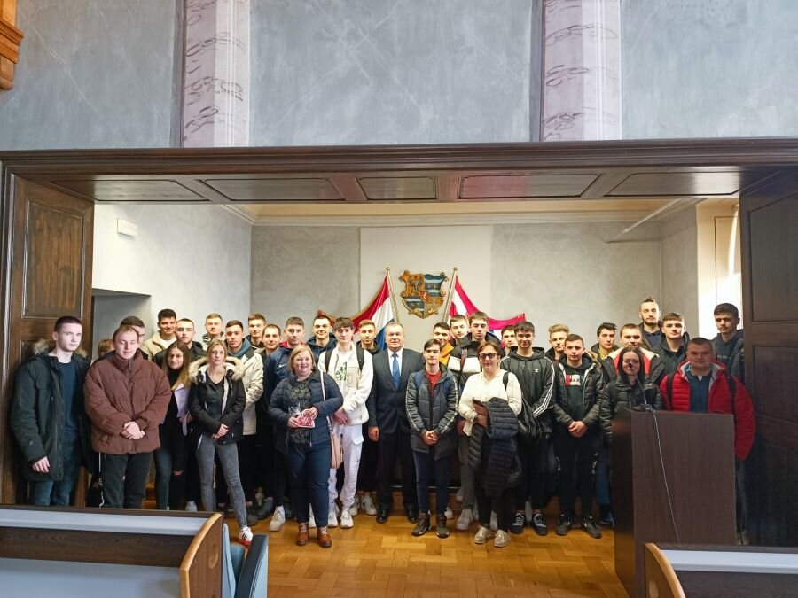 Učenici Strojarsko-prometne škole Varaždin posjetili Županijsku palaču