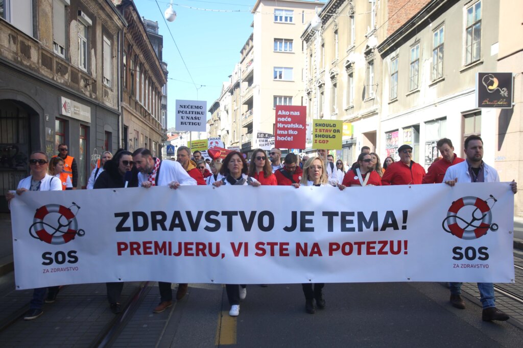 Liječnici na prosvjedu pozvali premijera da spasi hrvatsko zdravstvo