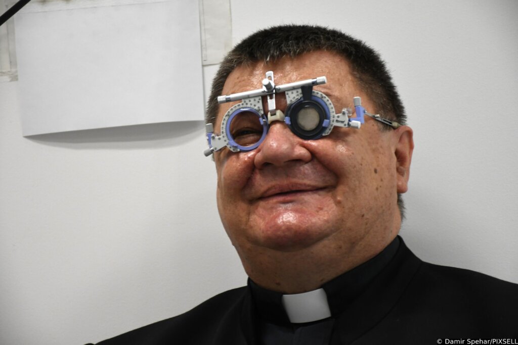 [VIDEO] U Tjednu oftalmologije očnom pregledu odazvali se biskup i župan