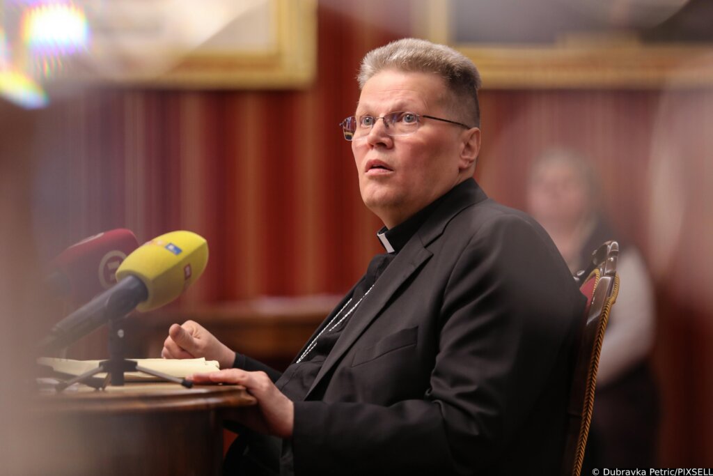 Nadbiskup Hranić poziva na obraćenje i solidarnost
