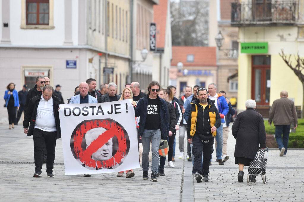 Prosvjedovali varaždinski „hitnjaci”, traže ostavku ravnatelja Zavoda Mladena Smoljanca