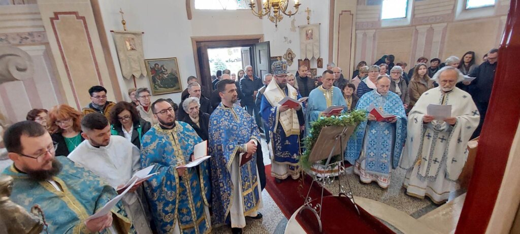 Križevački vladika Milan Stipić predvodio proslavu Blagovijesti i Akatistove subote u grkokatoličkom svetištu u Pribiću