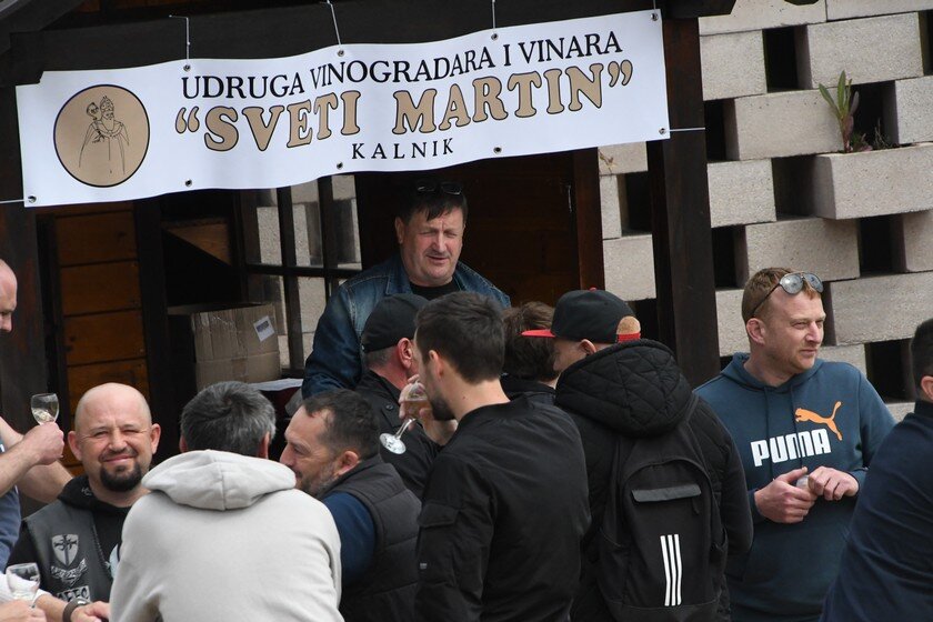 [FOTO] Zlatna kapljica teče Kalnikom, evo tko ima najbolja vina