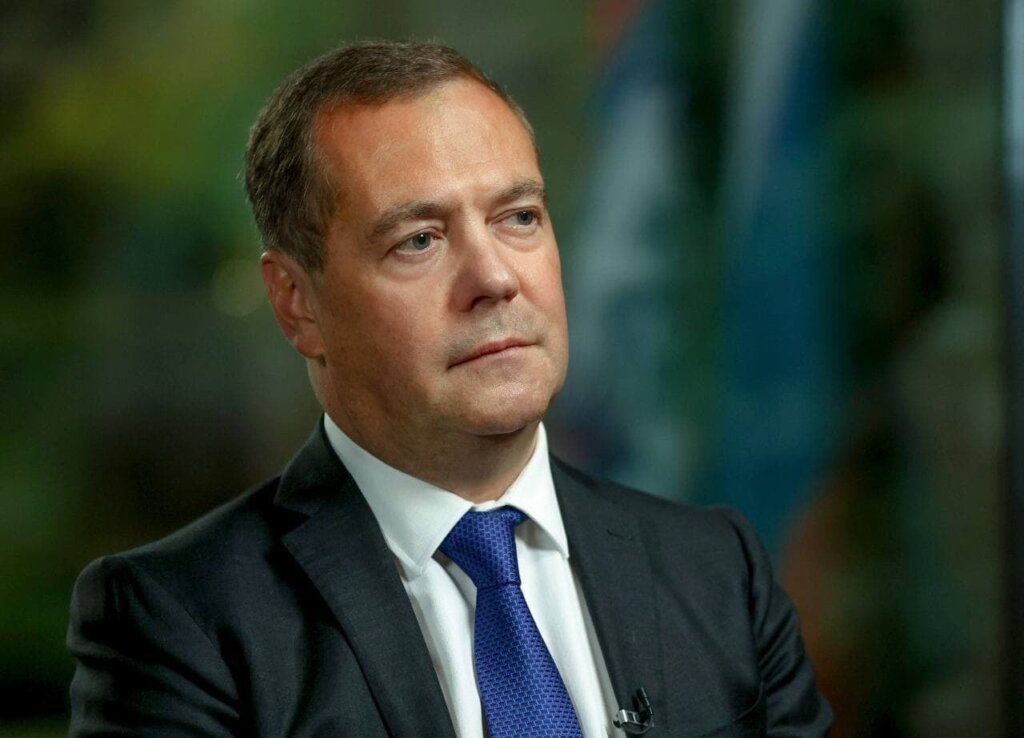 Medvedev ponovno prijeti nuklearnim ratom