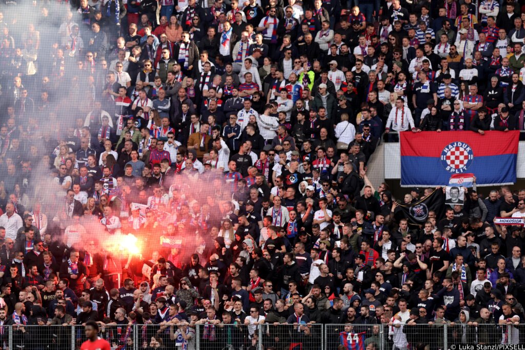 Privedena trojica Hajdukovih navijača, lakše ozlijeđeno osam policajaca nakon utakmice u Zagrebu