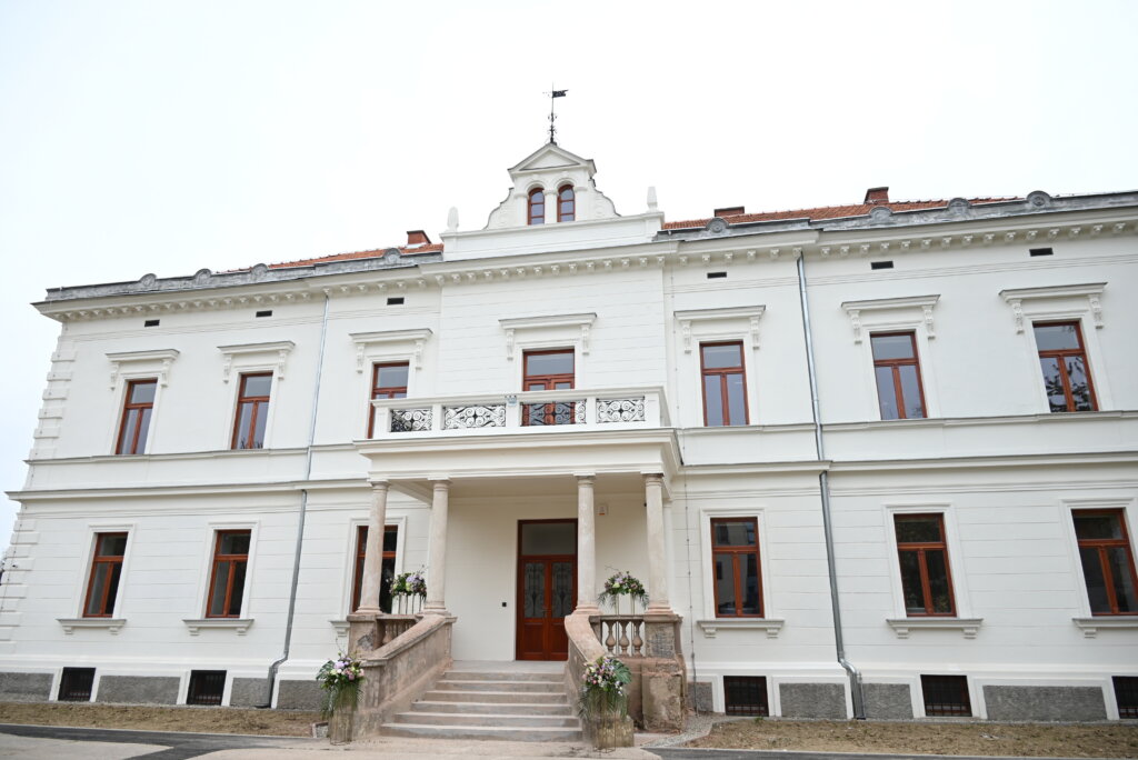 Obnovljena Vila Oršić