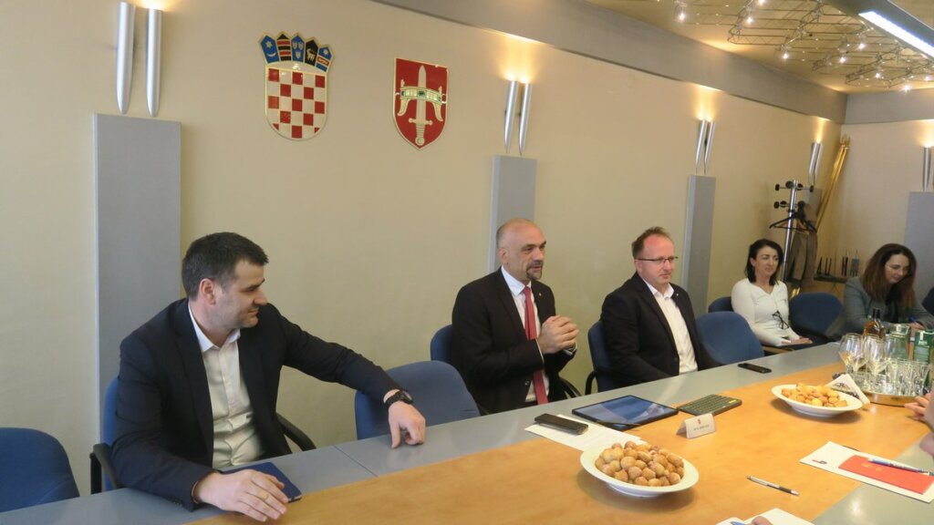 Sastanak Posavec i Jelić1