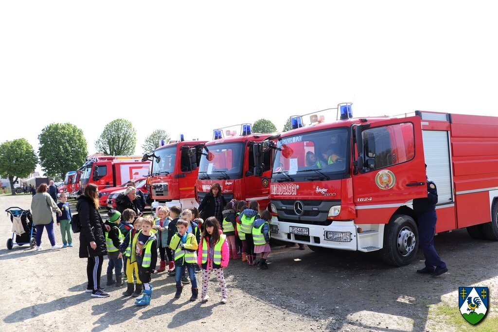 Tehnički zbor žurnih službi (74)