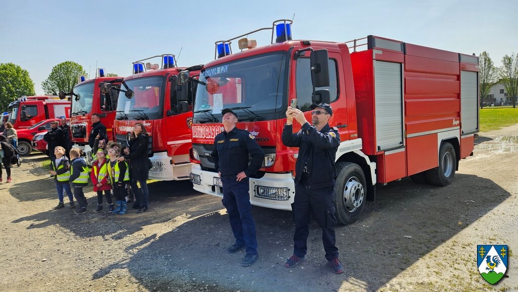 Tehnički zor žurnih službi - M (24)