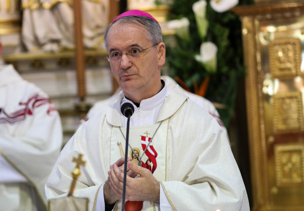 Nadbiskup Kutleša pozvao škole da posvete pažnju odgoju koji vodi do mira