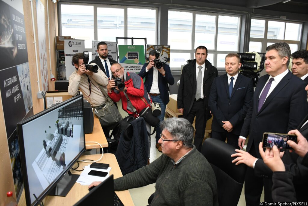 Predsjednik Milanović u Križevcima posjetio Zvjezdarnicu i Razvojni centar i tehnološki park