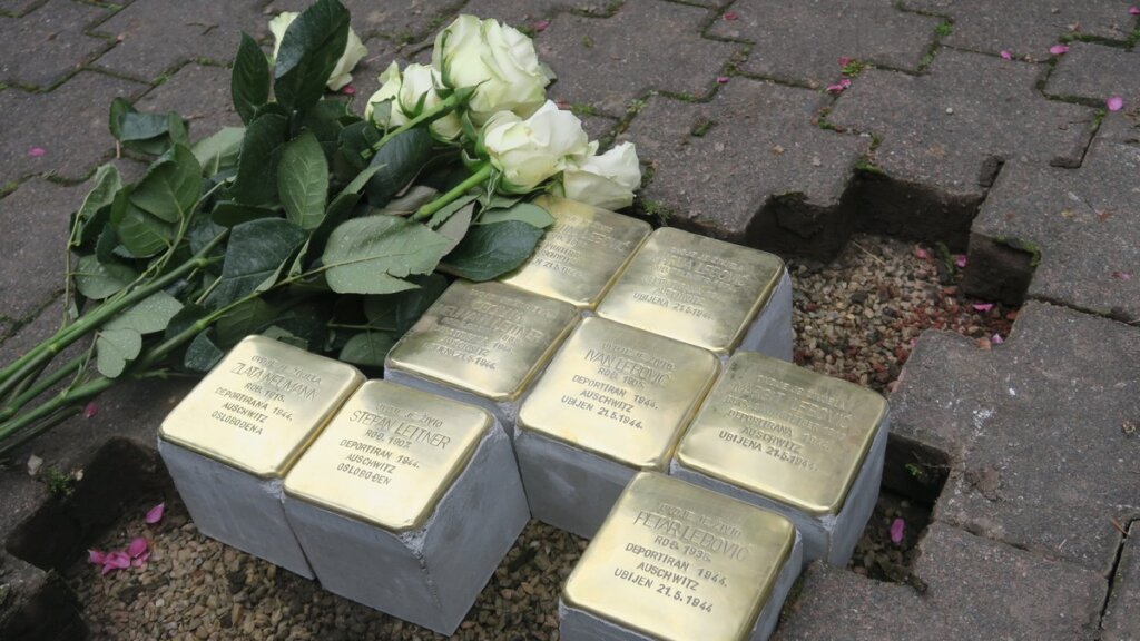 U Čakovcu postavljeno 28 novih kamena spoticanja u sjećanje na žrtve holokausta