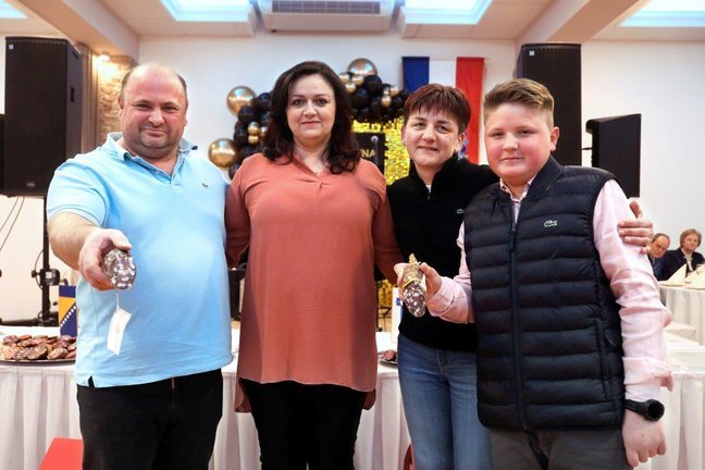 salamijada_010423_autor_fotografije_drazen_kopac__5.jpg__648x432_q85_subsampling-2