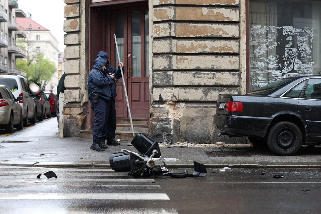 Zagreb: Sudar Dva Automobila Na Križanju Đorđićeve I Palmotićeve