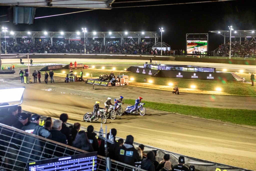 344028132_2395808100577609_1415991454619733033_n