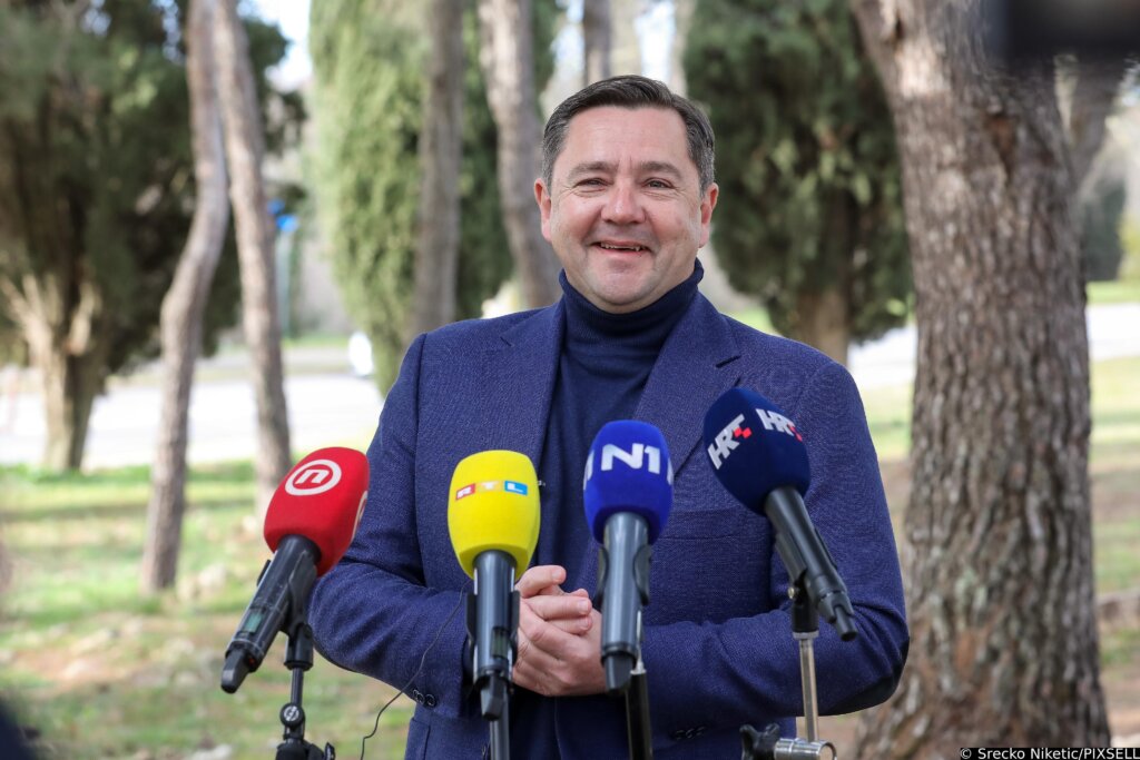 Mikuliću i Krasiću istražni zatvor zbog opasnosti od utjecaja na svjedoke