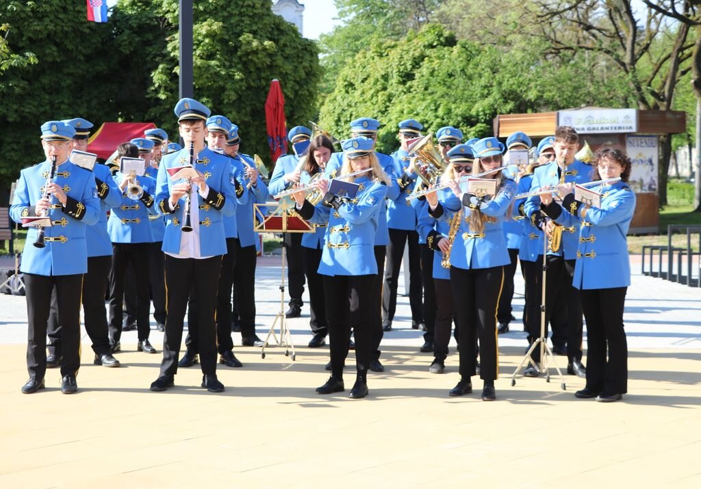 Puhacki_orkestar_Grada_Koprivnice_prvosvibanjska_budnica_02