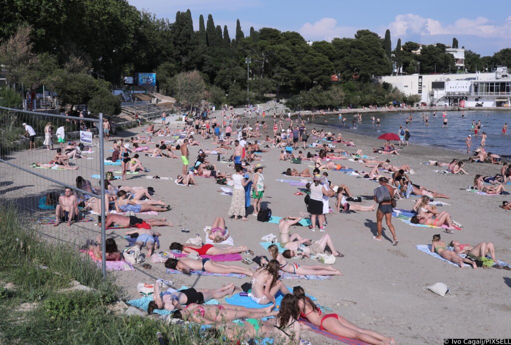 Split: Pravi ljetni ugođaj na Bačvicama