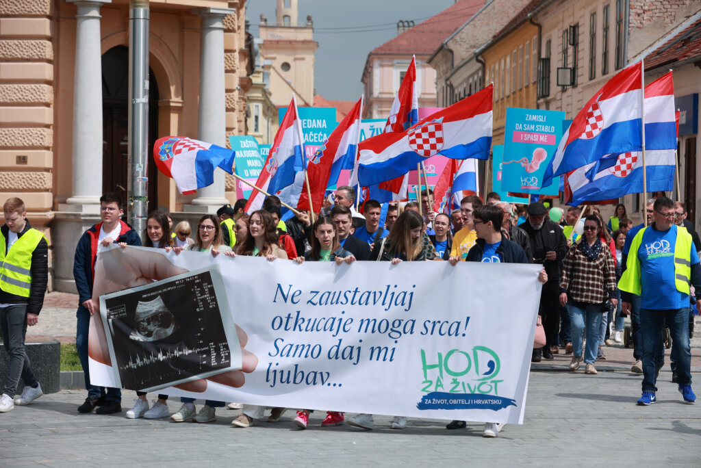 U Osijeku održan četvrti po redu Hod za život