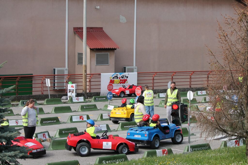 [FOTO] U Svetom Ivanu Zelini održan Jumicar – Program prometne kulture za najmlađe