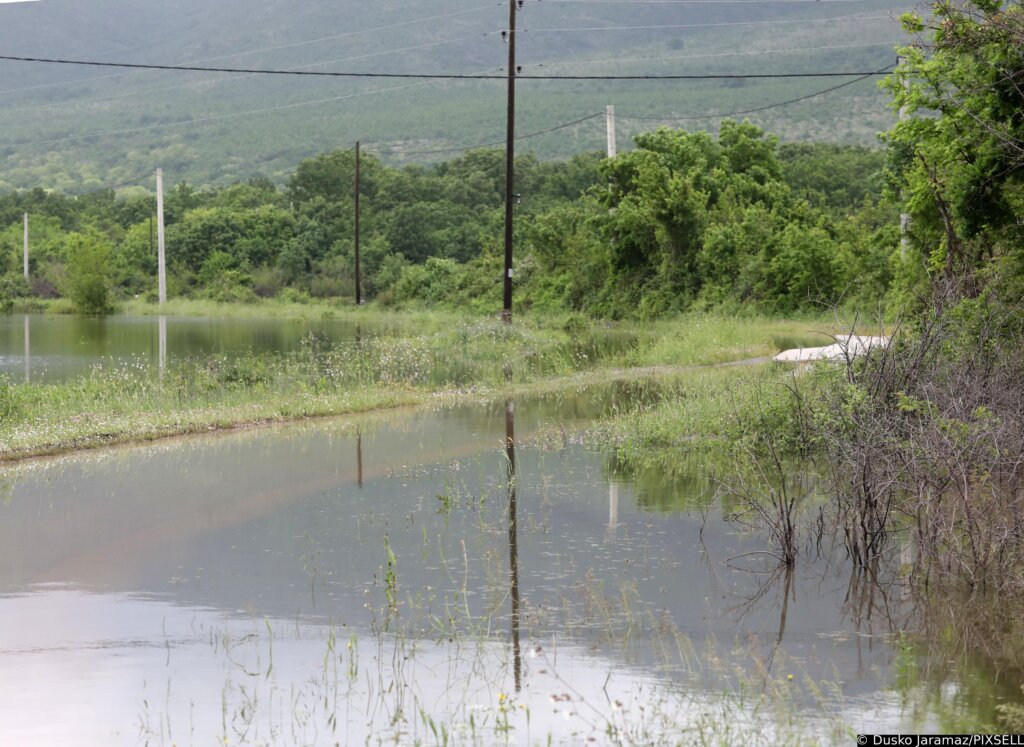 Kistanje: Podzemne vode izbile i izazvale plavljenje, najugroženije Torbice
