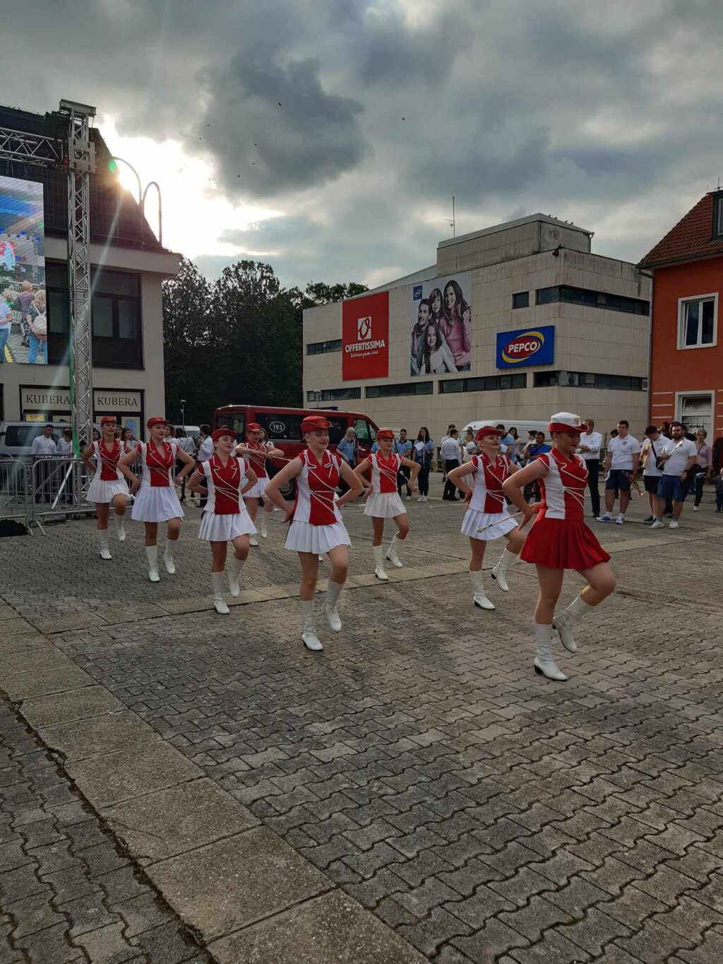 356241799_652007340306837_7393553959933904819_n